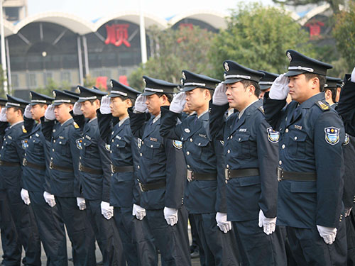 湖南亮盾保安服务有限公司,湖南保安人力护卫服务,湖南临时勤务保安服务,门卫守护哪里的专业